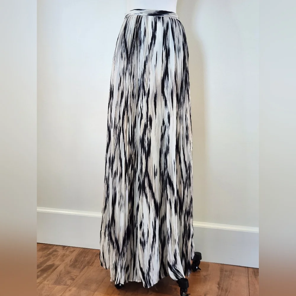 NWT || PARKER || Topanga, maxi skirt, size 0, pleated, lined, white, black, grey